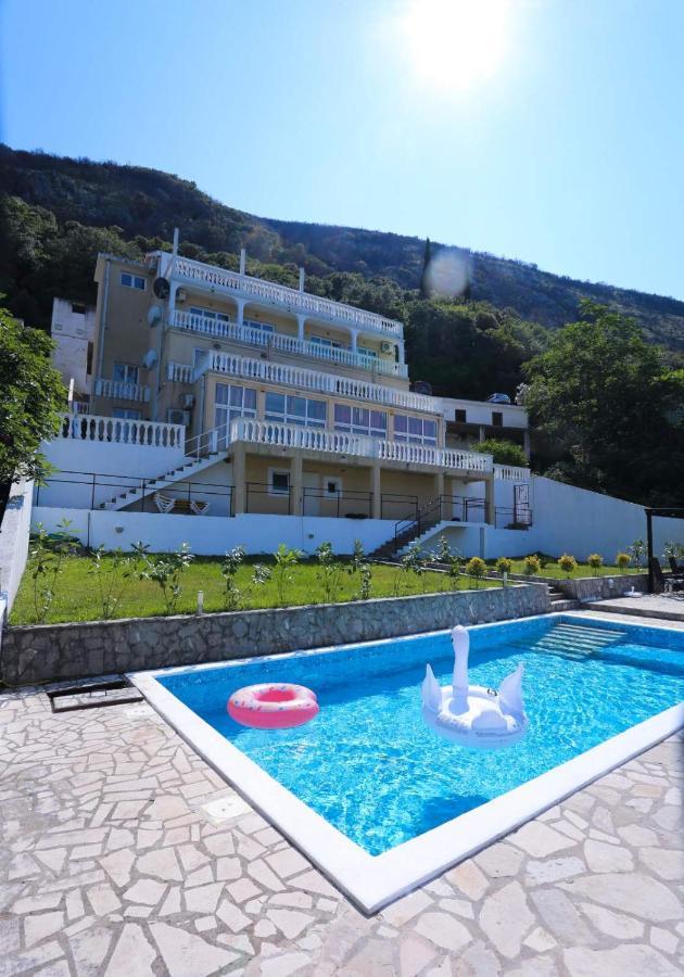 Mountain Bay Views Apartments Ньївіце Екстер'єр фото