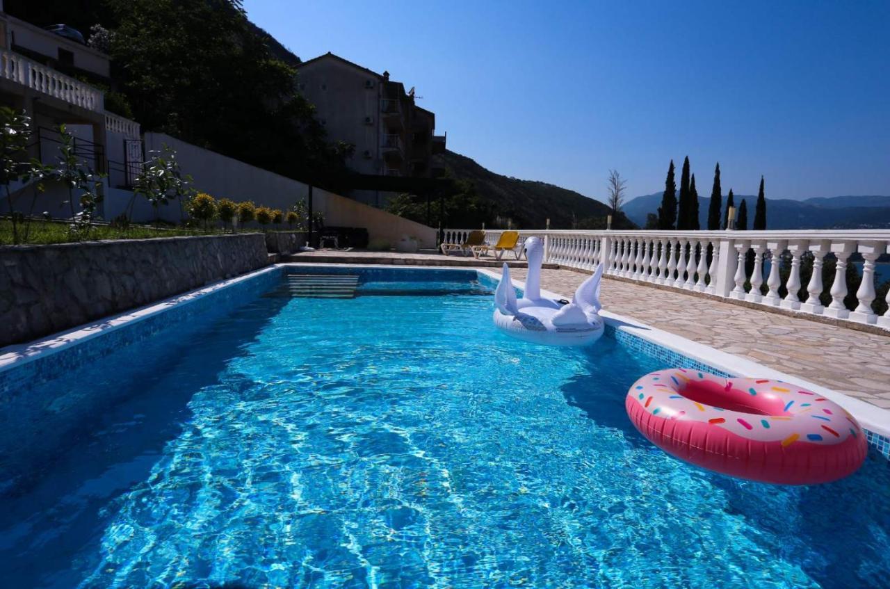 Mountain Bay Views Apartments Ньївіце Екстер'єр фото