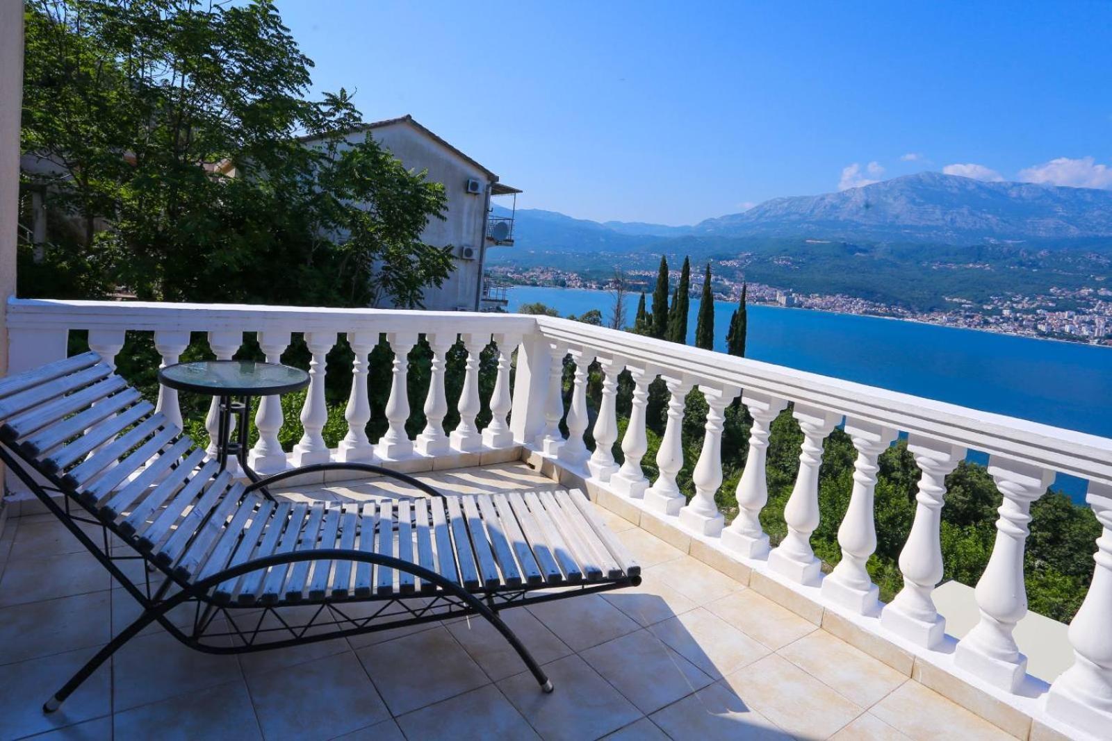 Mountain Bay Views Apartments Ньївіце Екстер'єр фото