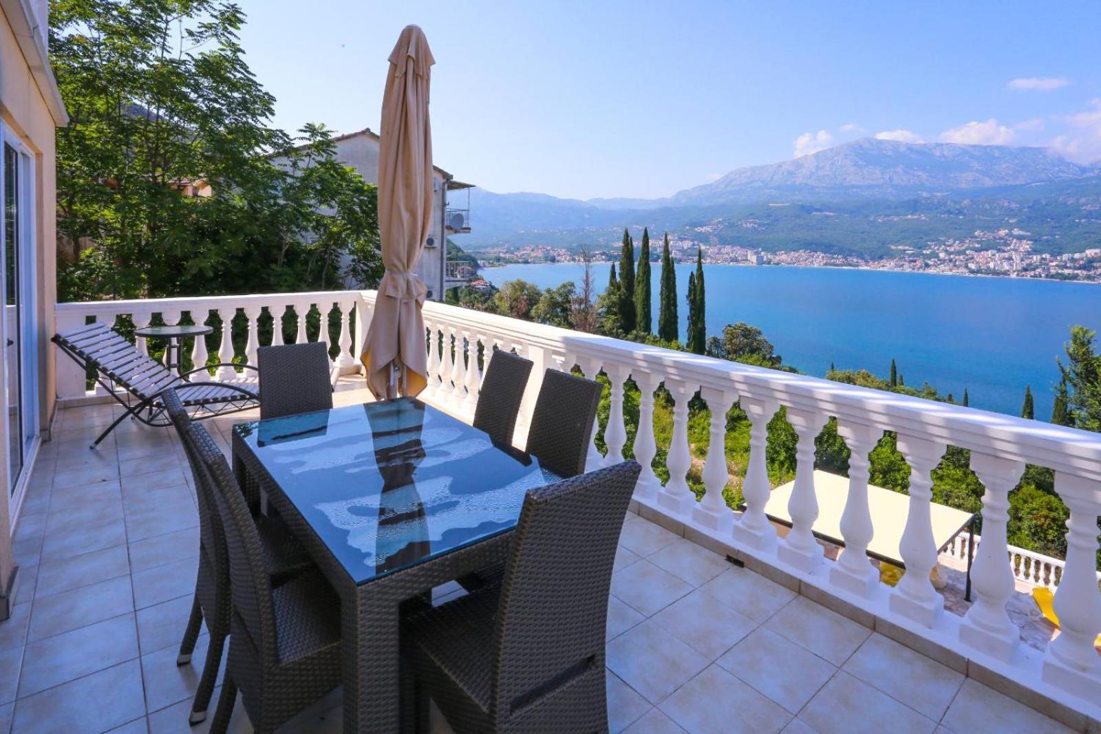 Mountain Bay Views Apartments Ньївіце Екстер'єр фото